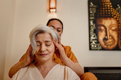 Подарочный сертификат на Рождество на лифтинг-массаж лица