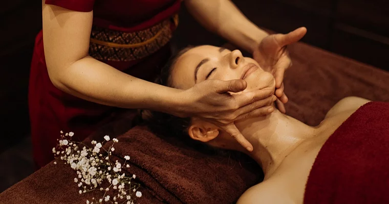 Подарочный сертификат на 14 февраля на лифтинг-массаж лица